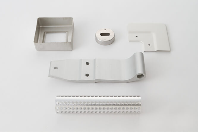 プレス加工製品