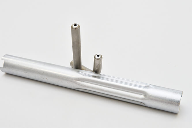 プレス加工製品